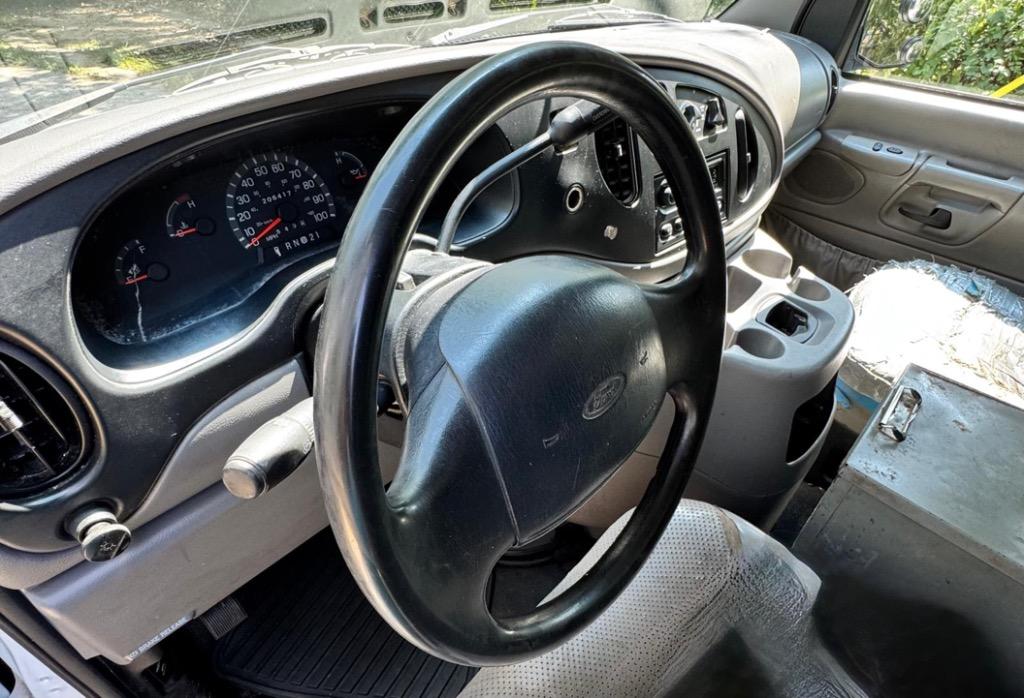 2000 Ford Econoline Van COMMERCIAL - Photo 7